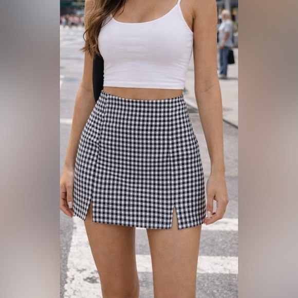 love on a hanger Dresses & Skirts - Love on a Hanger Black and White Gingham A-Line Skirt